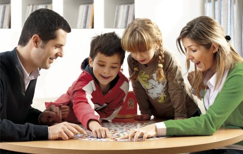 Jugar en familia: beneficios para todos